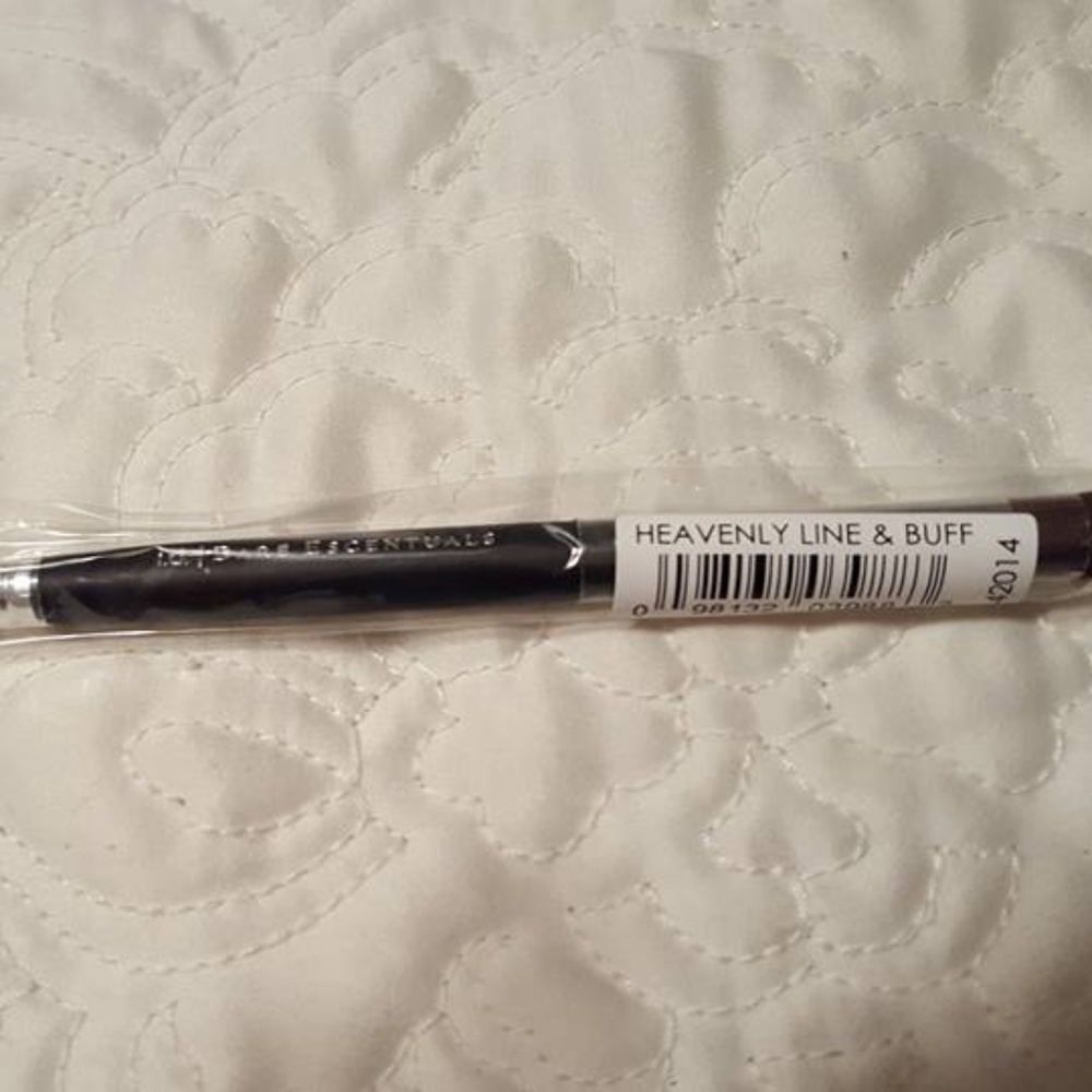 bareMinerals Heavenly Line & Buff Brush
